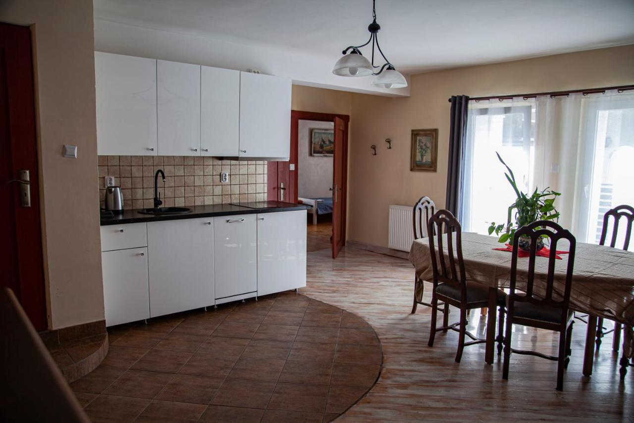 Apartamenty W Starym Kinie Swieradow-Zdroj Bagian luar foto