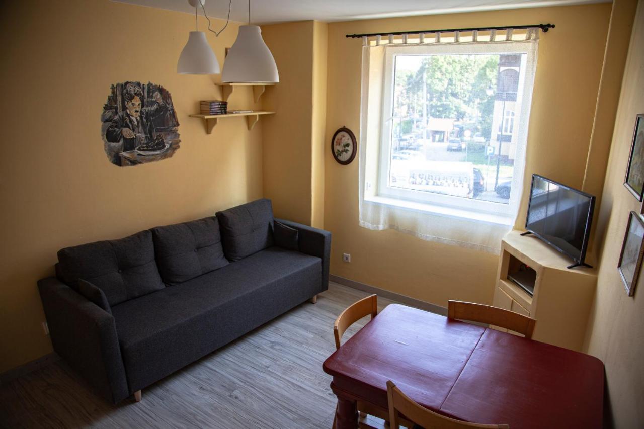 Apartamenty W Starym Kinie Swieradow-Zdroj Bagian luar foto