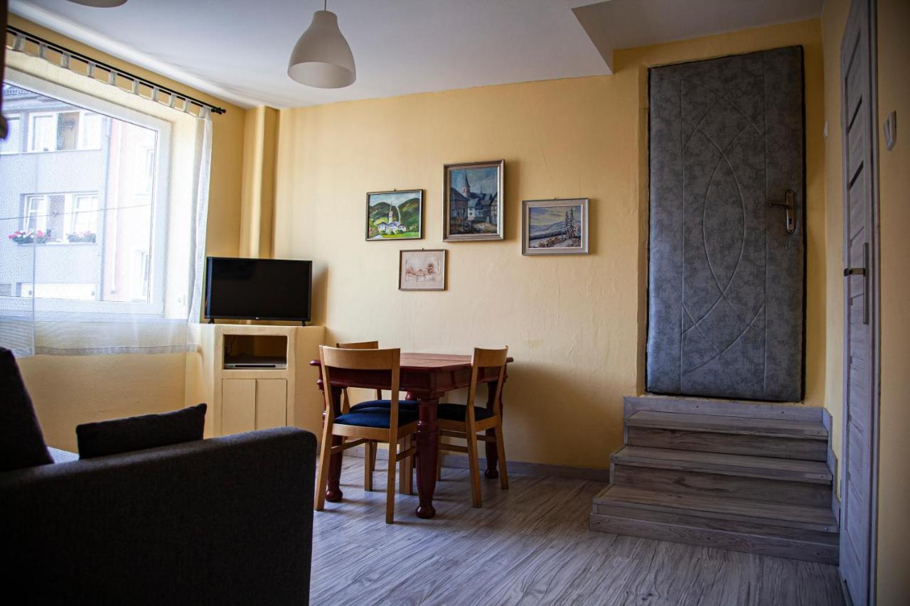 Apartamenty W Starym Kinie Swieradow-Zdroj Bagian luar foto
