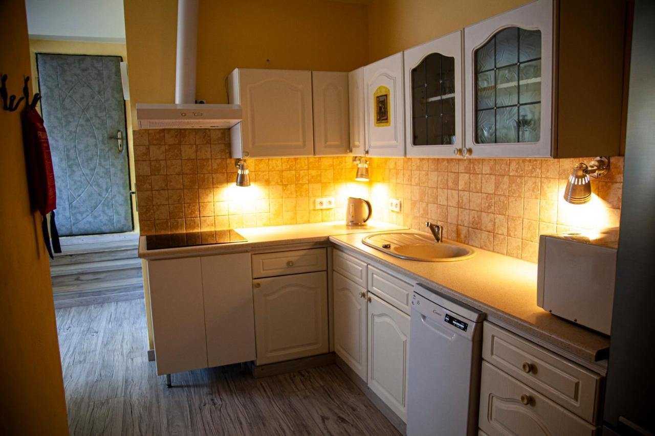 Apartamenty W Starym Kinie Swieradow-Zdroj Bagian luar foto
